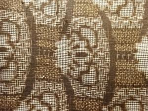 アンティーク　抽象模様織出し本場村山泥大島紬着物